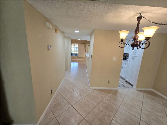 4th image of 3925 NW 94th Avenue