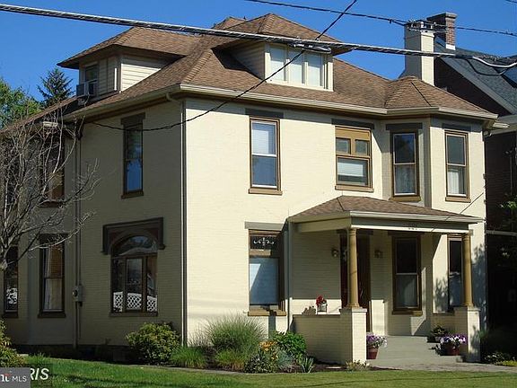2nd image of 221 5th Ave