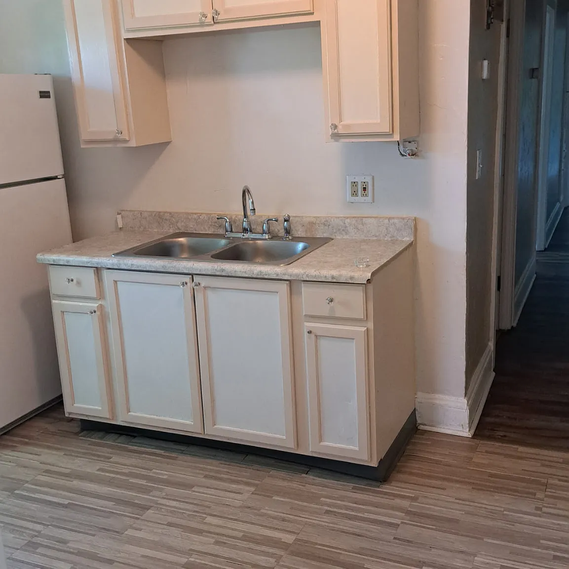 2 bed, $1,000 — Photo 3