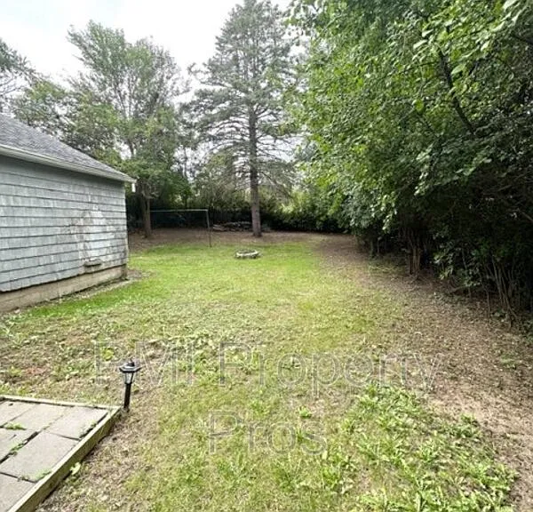 8573 N Granville Rd — Photo 4