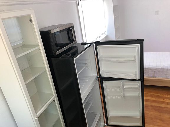 3rd image of 378 S 16th St #3
