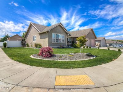 1008 S 90th Ave, Yakima, WA, 98908