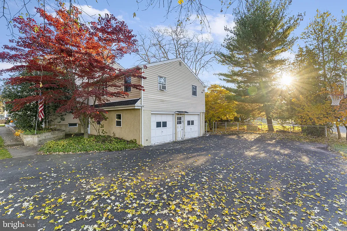 Building Photo - 225 Pershing Ave #A