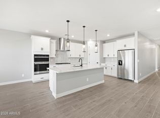 325 W Rock Needle Trl, Apache Junction, AZ 85120
