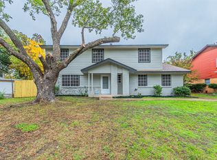 2939 Meadow Green Dr, Farmers Branch, TX 75234
