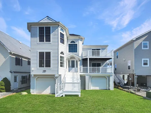 37406 Bayside Dr, Greenbackville, VA 23356