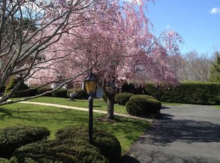 70 Walker Rd, Westwood, MA 02090