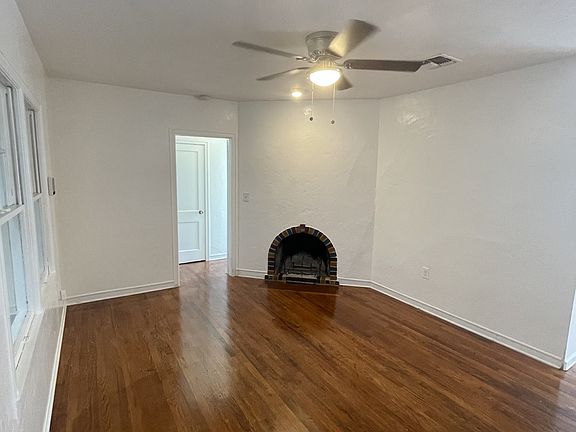 4th image of 724 Langston Ct