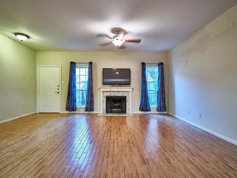2816 Holly Hall St — Photo 5
