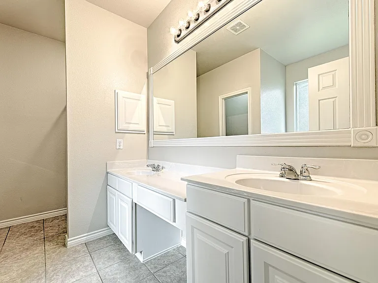 728 Mandalay Bay Dr — Photo 21