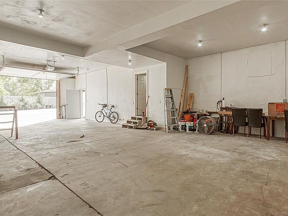 4th image of 1730 W 39th Ave