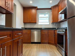47-06 160th St #2F, Flushing, NY 11358