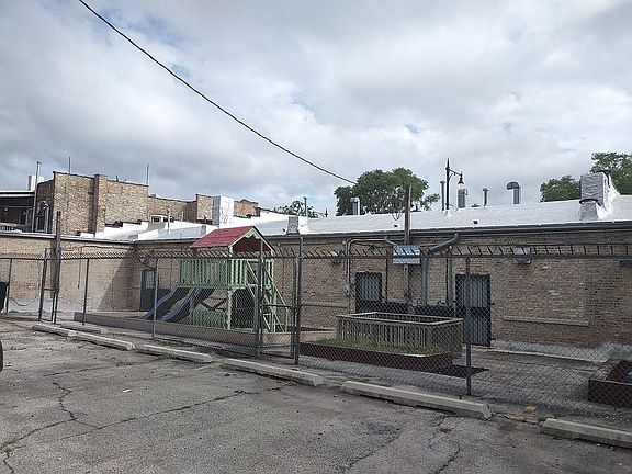 4th image of 358-370 E 71st St