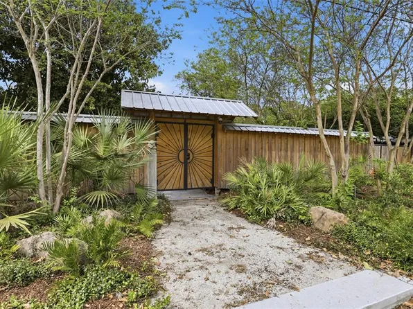 1716 NW 12th Rd, Gainesville, FL 32605