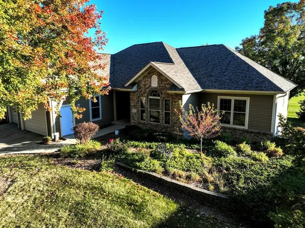 546 East Spring STREET, Jefferson, WI 53549