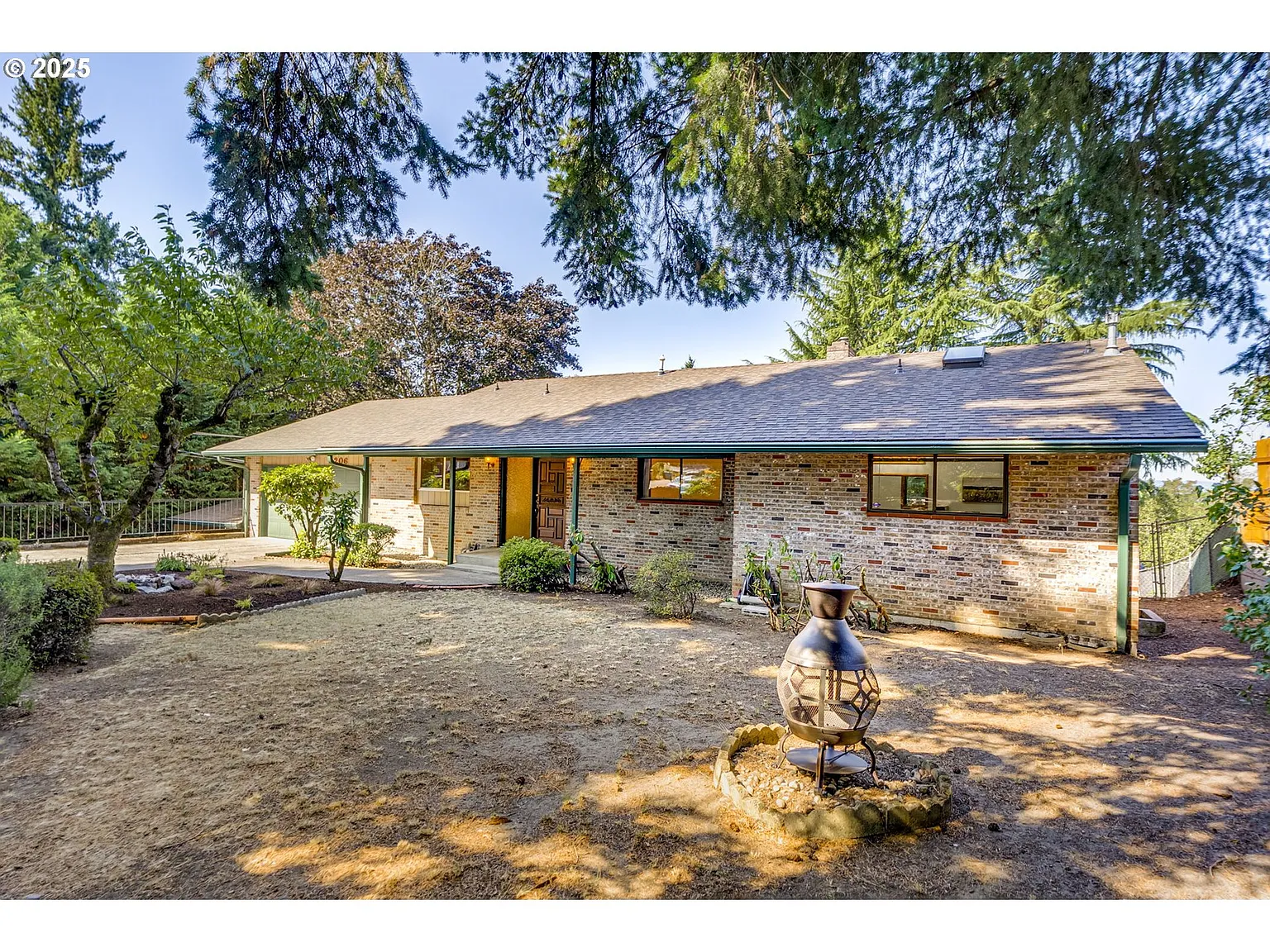 1206 NE 66th St photo 1