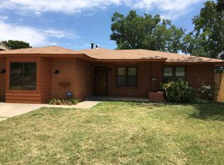 2016 N College Ave, Bethany, OK 73008
