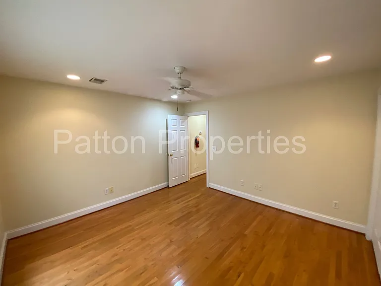 323 Pickens St — Photo 10
