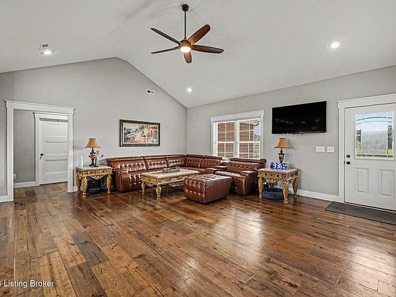 5th image of 240 Brennan Ct