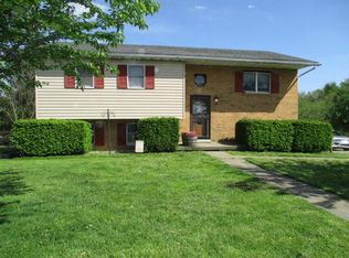 320 Sawmill Ln, Glen Easton, WV 26039