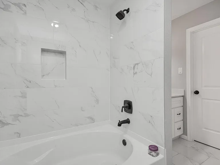 15426 Appleridge Dr — Photo 8