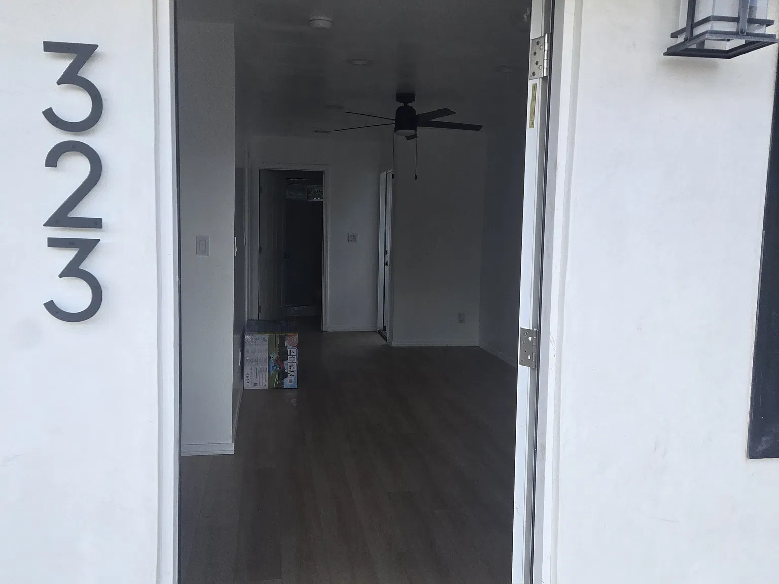 2 bed, 600 sqft, $2,400 — Photo 2