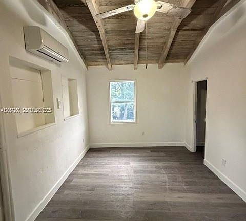 2nd image of 625 NE 86th St #U