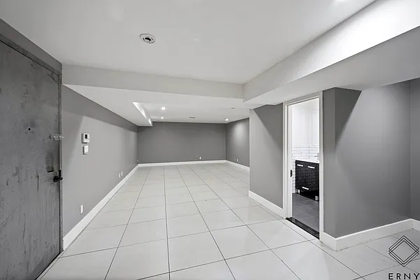 Rented by ERNY LLC | media 7