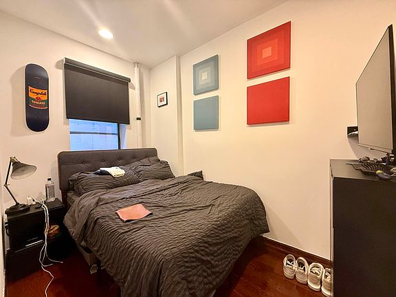 4th image of 70 Kenmare St #15