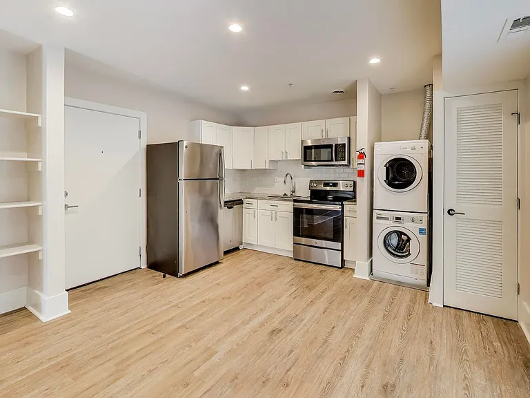 1904 Irving St NE — Photo 5