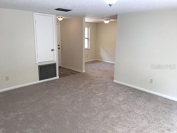 5th image of 918 Hillrise Dr