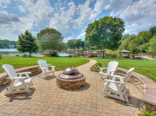 4305 Pointe Norman Dr, Sherrills Ford, NC 28673