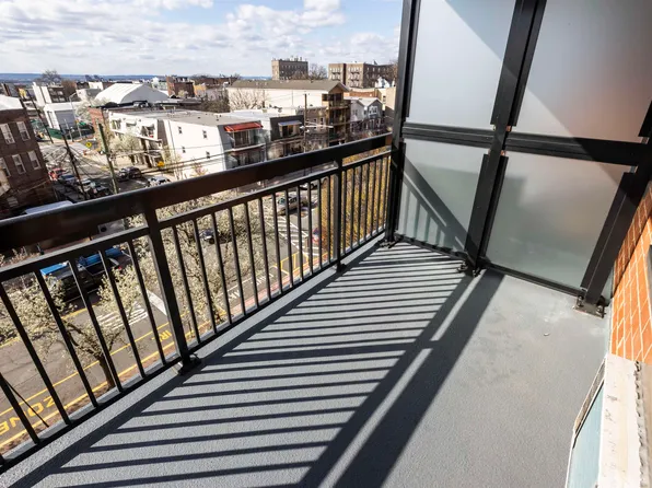 500 Central Avenue image 9 of 50