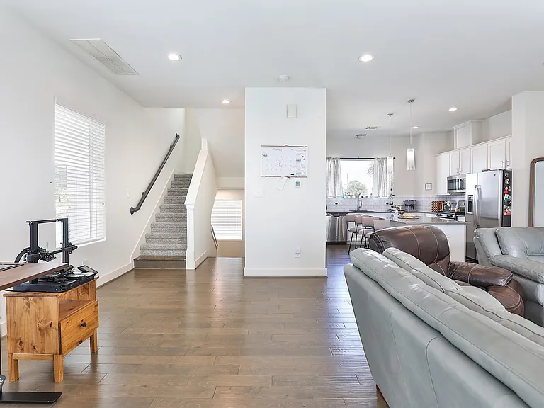 4811 Martin Oaks Ln — Photo 10