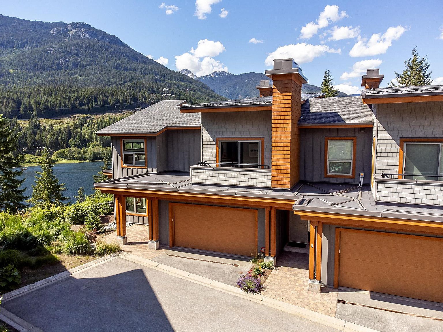 3075 Hillcrest Dr 5, Whistler, BC V8E 0T9 MLS R2796279 Zillow