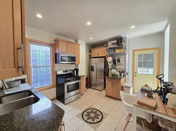 28 Bardwell St #1, Jamaica Plain, MA 02130