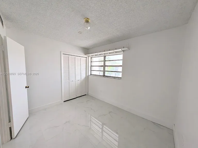 21 SW 109th Ave #B5 — Photo 6
