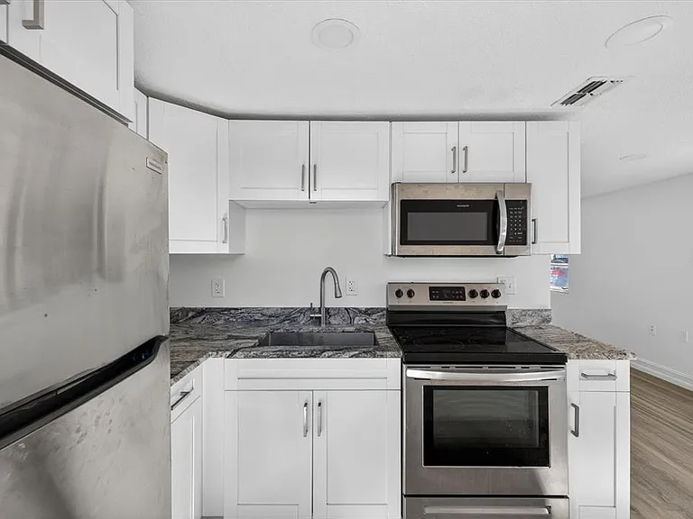 5409 Oceanic Rd — Photo 7