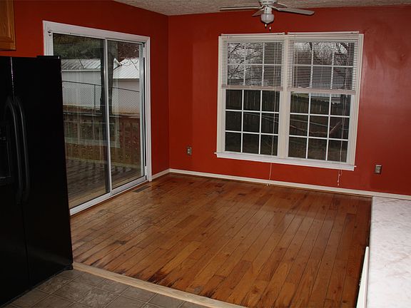 4th image of 1315 Fairmont Dr