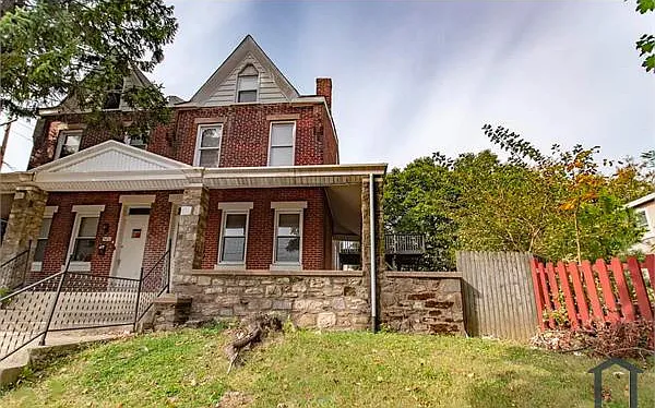 6402 Oxford Ave #F1 — Photo 13