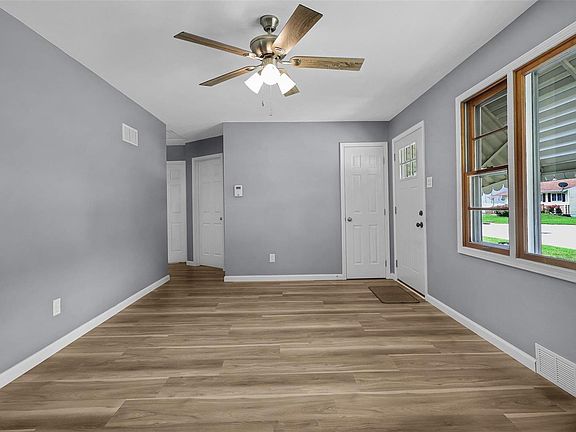 5th image of 3925 Crosby Dr