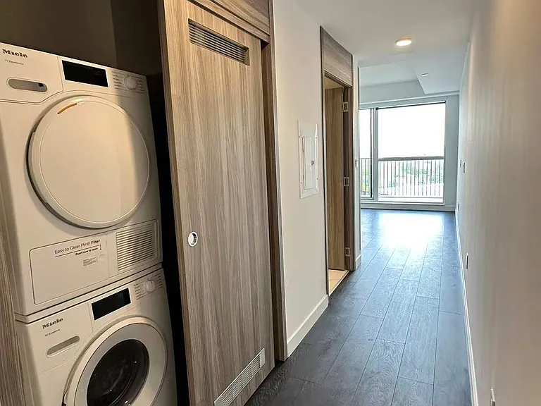 18 Esther Shiner Blvd #906 — Photo 8