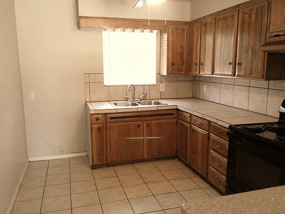 2nd image of 101 Woods Ave