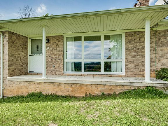 5th image of 341 Blackburn Dr
