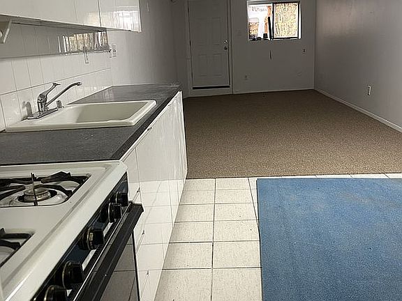 3rd image of 1122 E 57th St Floor 1