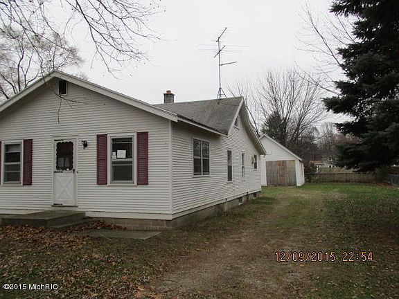 3rd image of 332 Abbie St SE