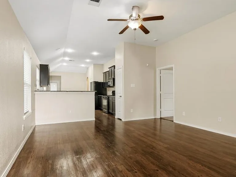 19618 Kingston Green Ln — Photo 5