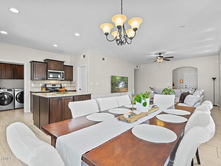 2113 William Caples St — Photo 8