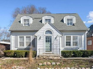 769 Green Bay Rd, Highland Park, IL 60035