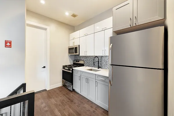 Rented by Brown Harris Stevens | media 22